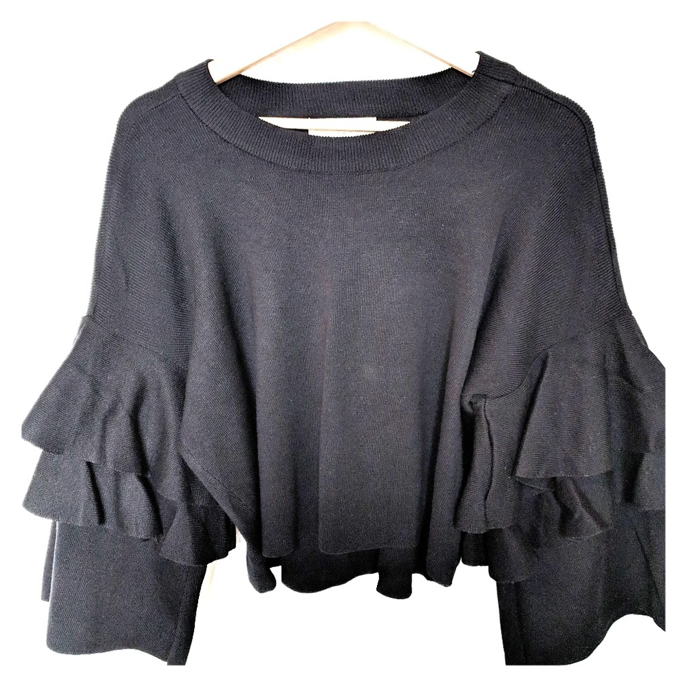 Ruffled long sleeve crop top